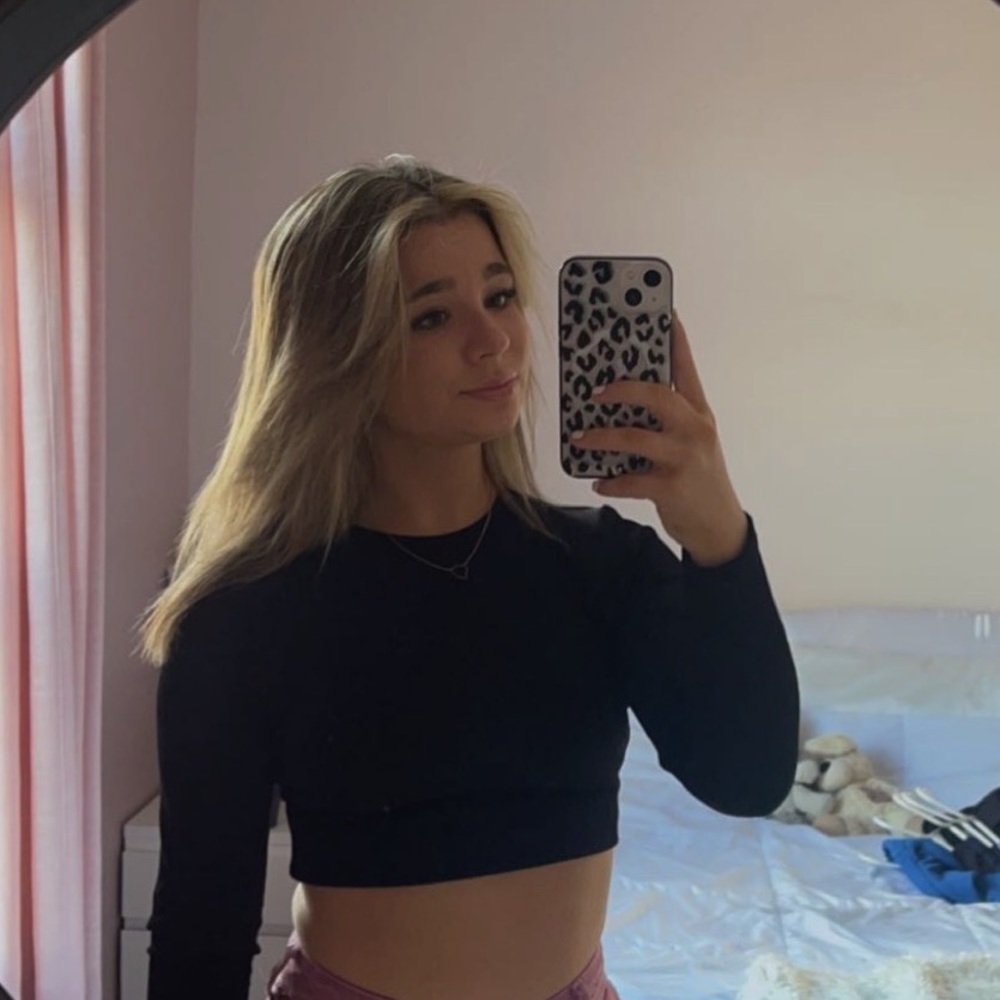 Meet your Posher, Kayla